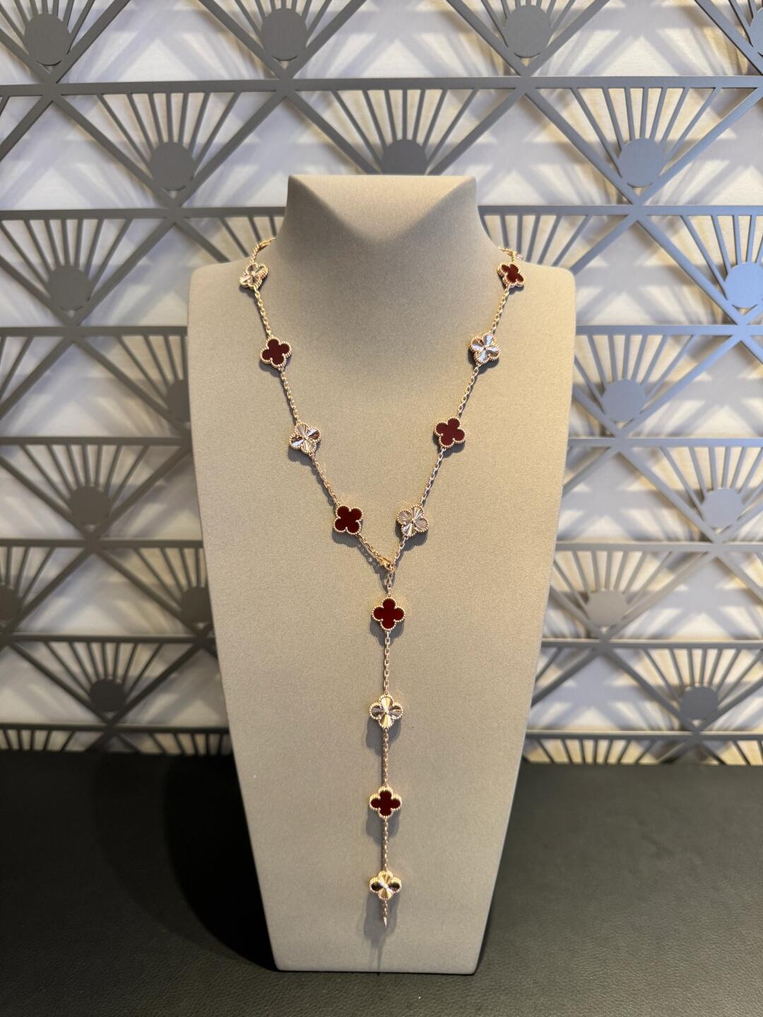 [Lora-Jewelry] COLLIER CORNALINE LASER 20 MOTIFS TRÈFLE