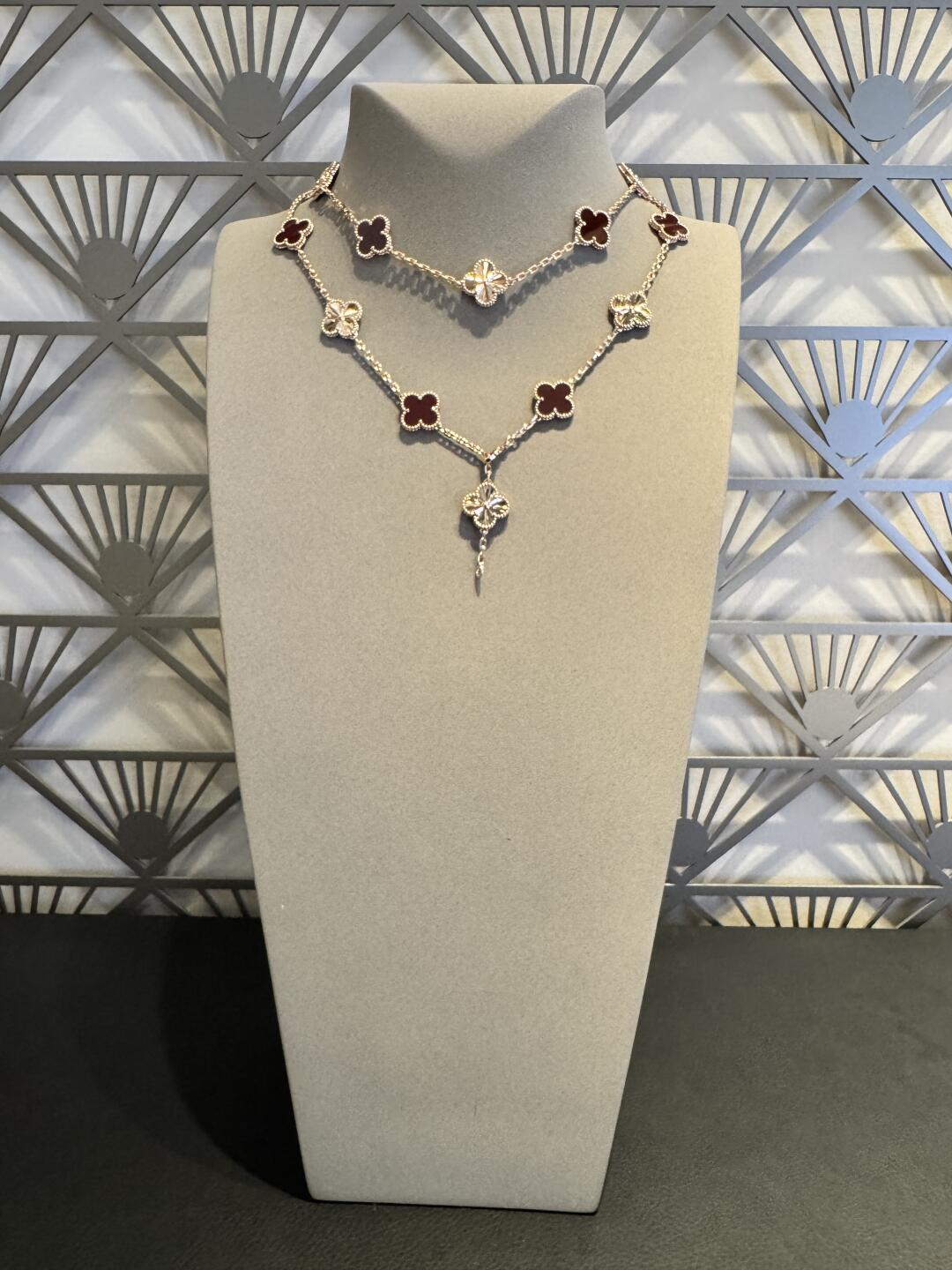 [Lora-Jewelry] COLLIER CORNALINE LASER 20 MOTIFS TRÈFLE