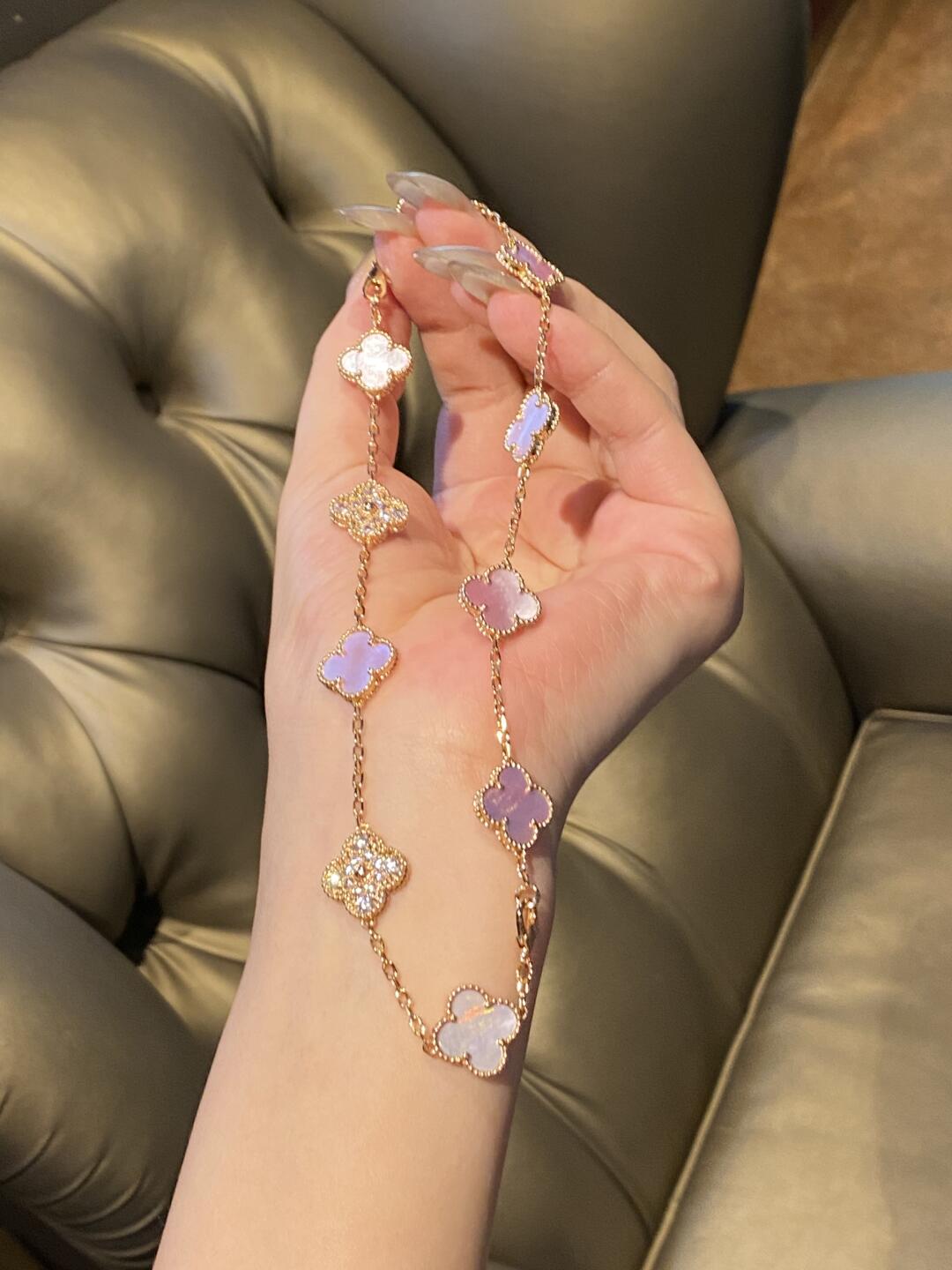 [ローラジュエリー]クローバー 10モチーフ ダイヤモンド ピンク モップネックレス