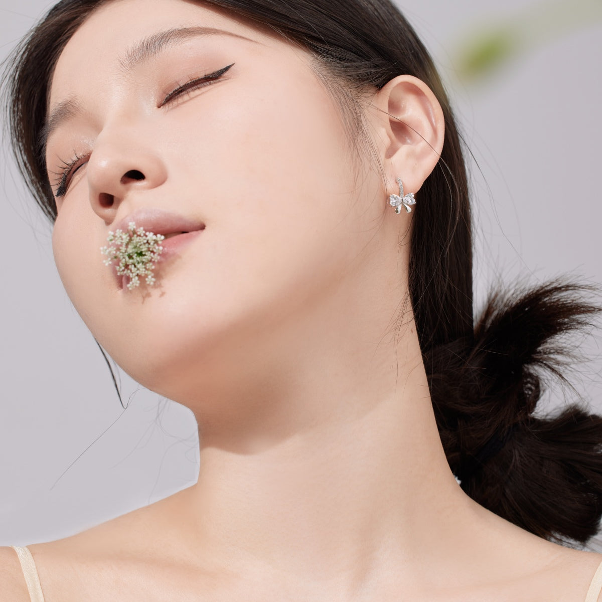 [Lora-Jewelry] Boucles d'oreilles exquises avec un design de nœud en forme de cœur