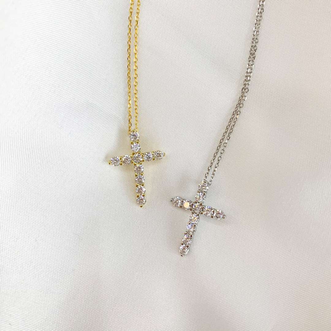 [Lora-Jewelry] Collier unique en forme de croix