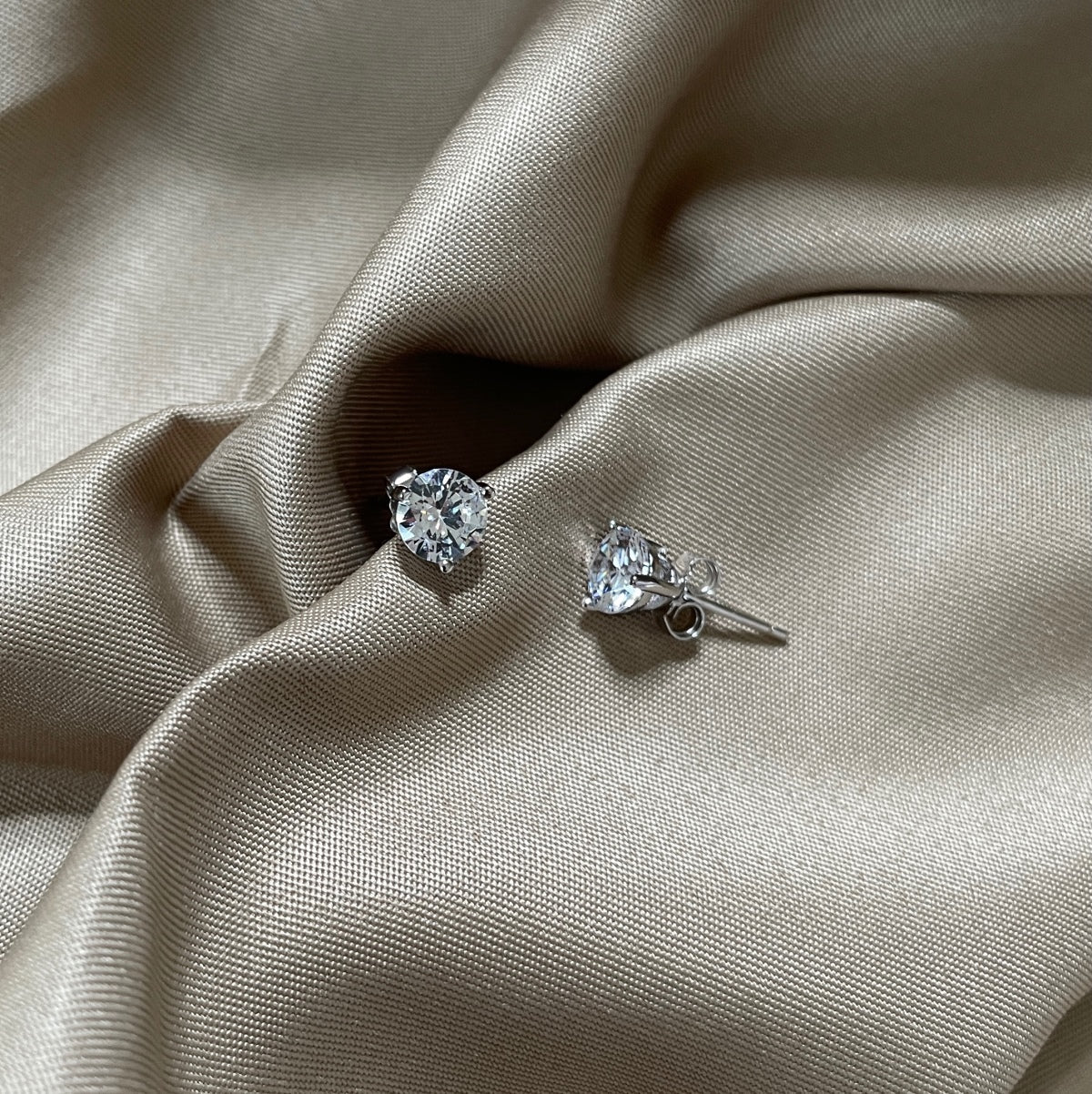 [Lora-Jewelry] Boucles d'oreilles rondes délicates