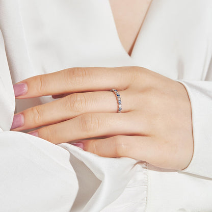 [Lora-Jewelry] Bague ronde scintillante et vibrante pour un usage quotidien