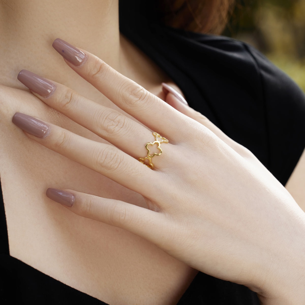 [Lora-Jewelry] Bague creuse en forme de trèfle à quatre feuilles