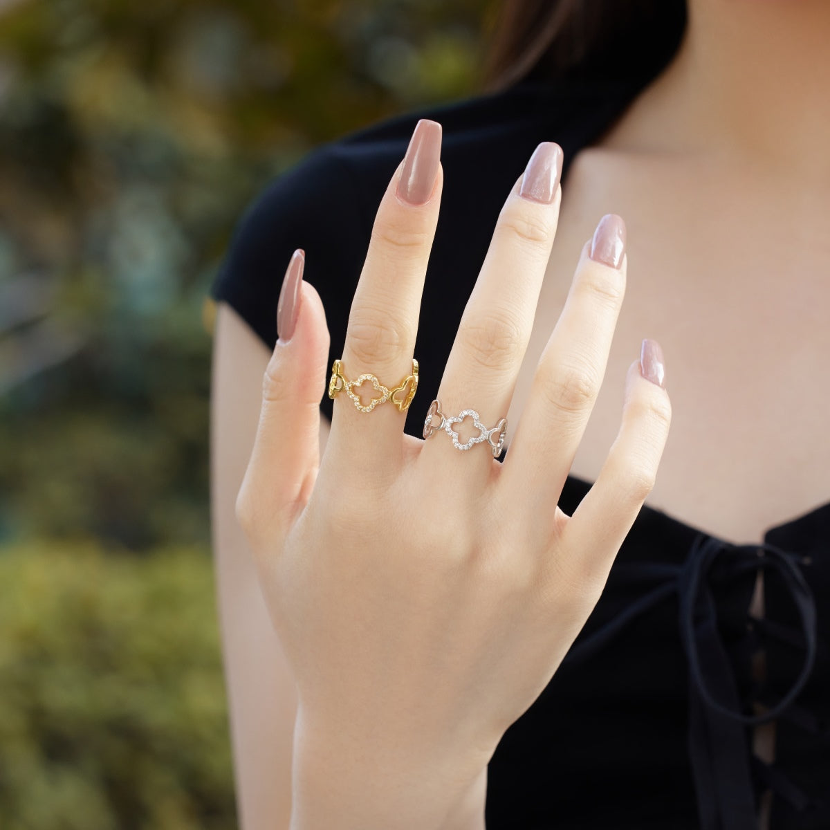 [Lora-Jewelry] Bague creuse en forme de trèfle à quatre feuilles