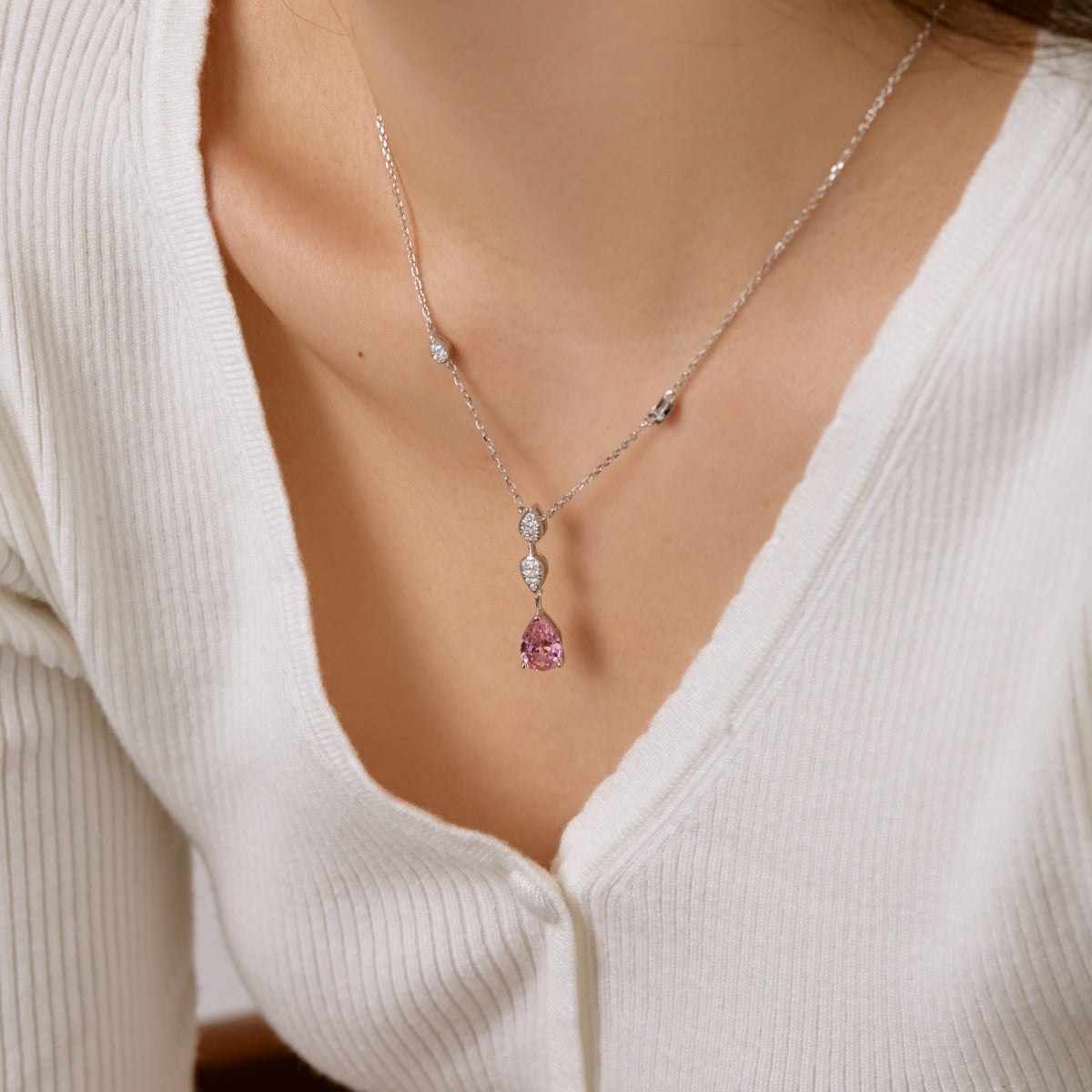 [Lora-Jewelry] Collier éblouissant taille poire
