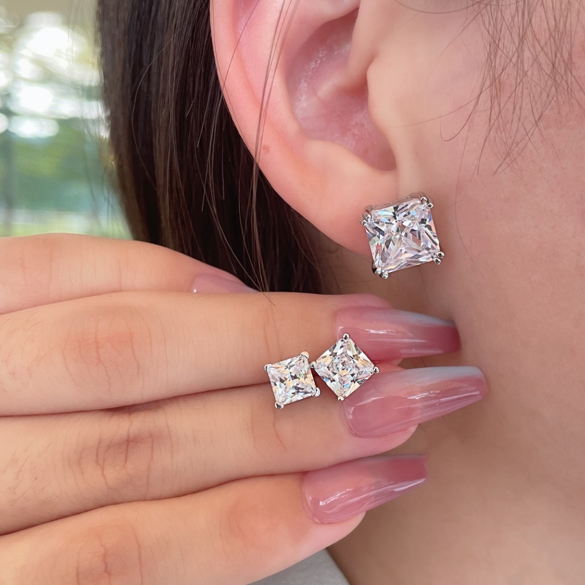 [Lora-Jewelry] Boucles d'oreilles délicates de forme carrée