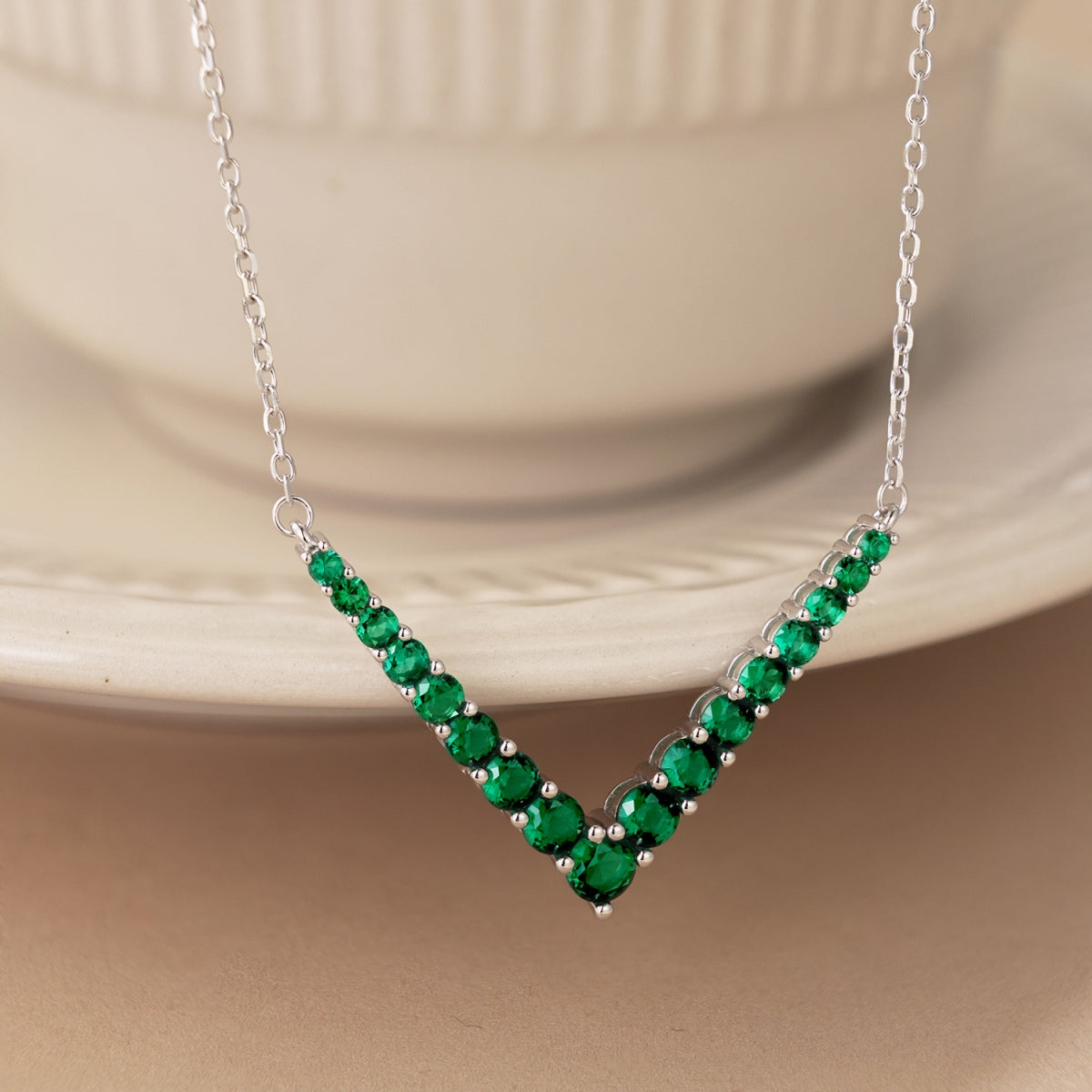 [Lora-Jewelry] Collier rond orné