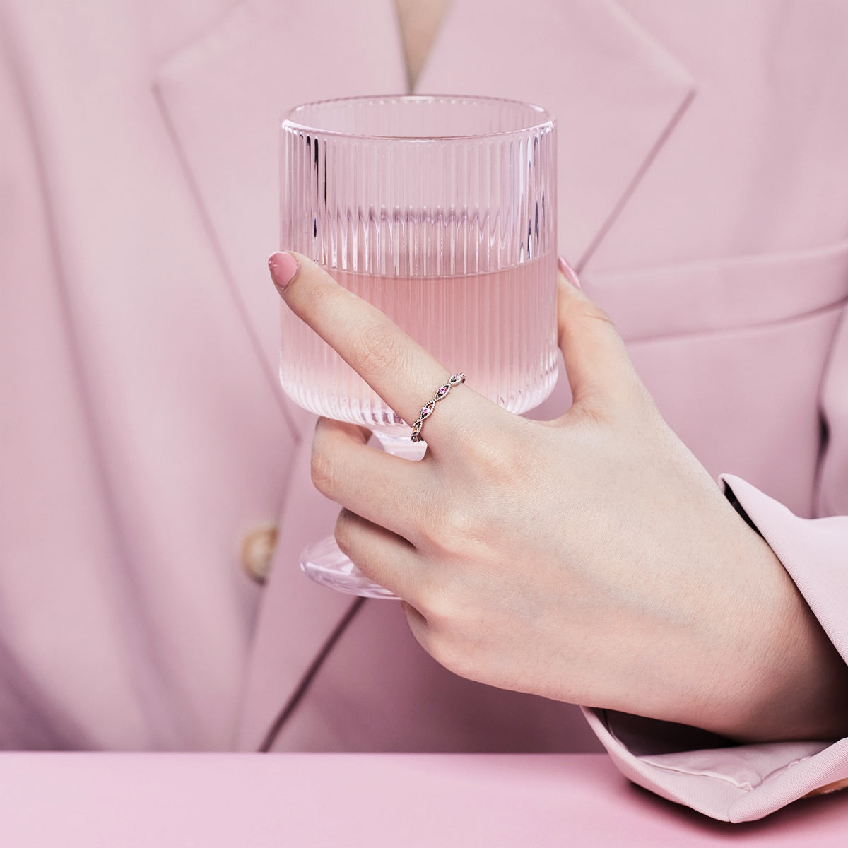 [Lora-Jewelry] Bague élégante et énergique à taille ronde