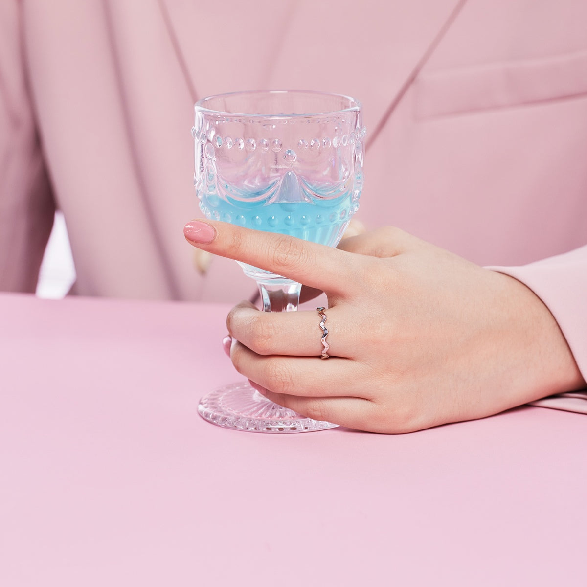 [Lora-Jewelry] Bague quotidienne à taille ronde ornée et vibrante
