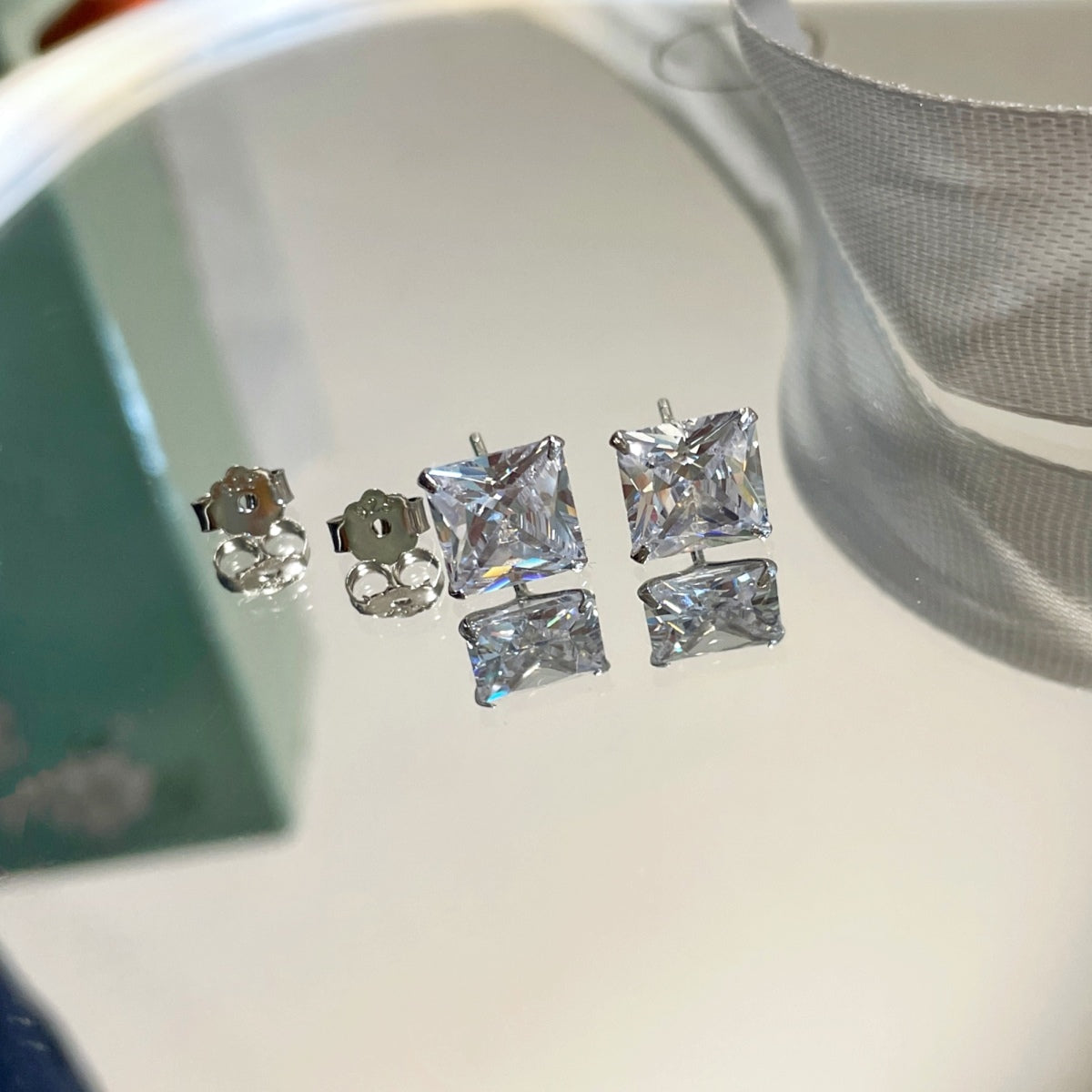 [Lora-Jewelry]Boucles d'oreilles carrées ornées