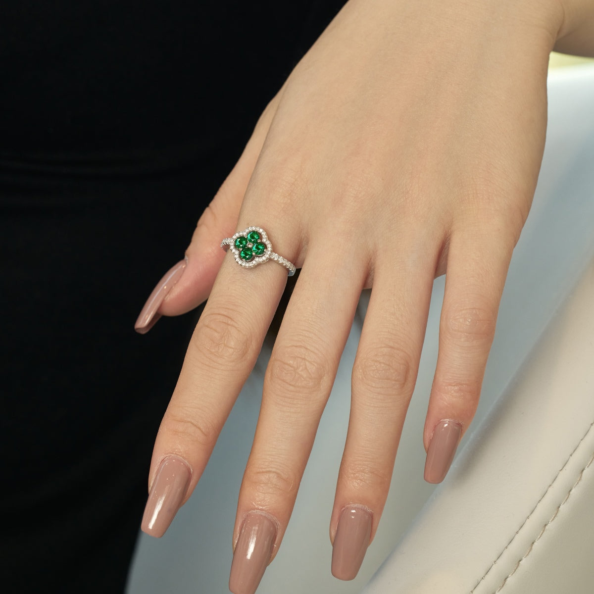 [Lora-Jewelry] Bague à motif de trèfle à quatre feuilles