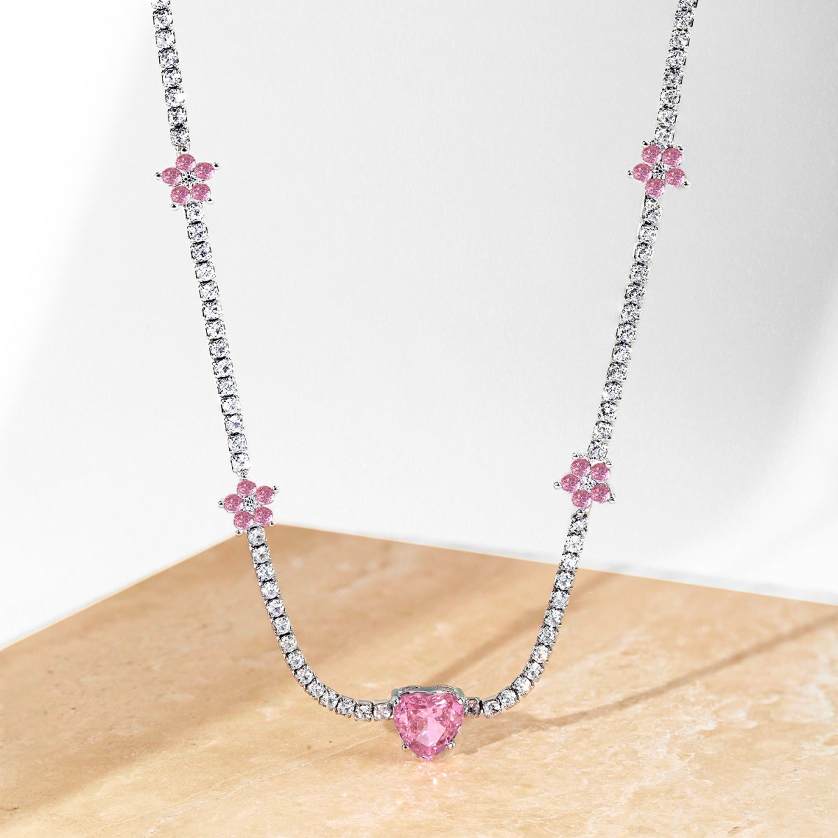 [Lora-Jewelry] Collier éblouissant en forme de cœur rose
