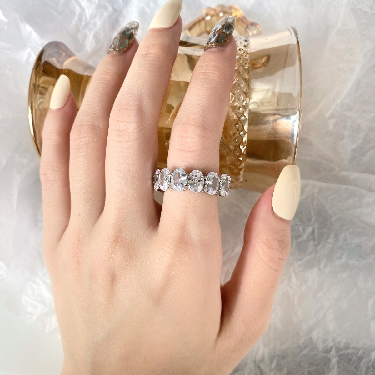 [Lora-Jewelry] Bague tennis allongée et délicate