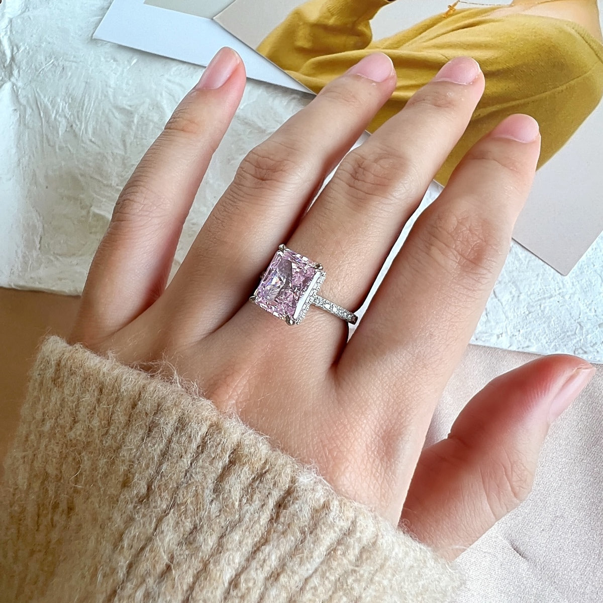 [Lora-Jewelry] Bague de fiançailles luxueuse de 4,0 carats