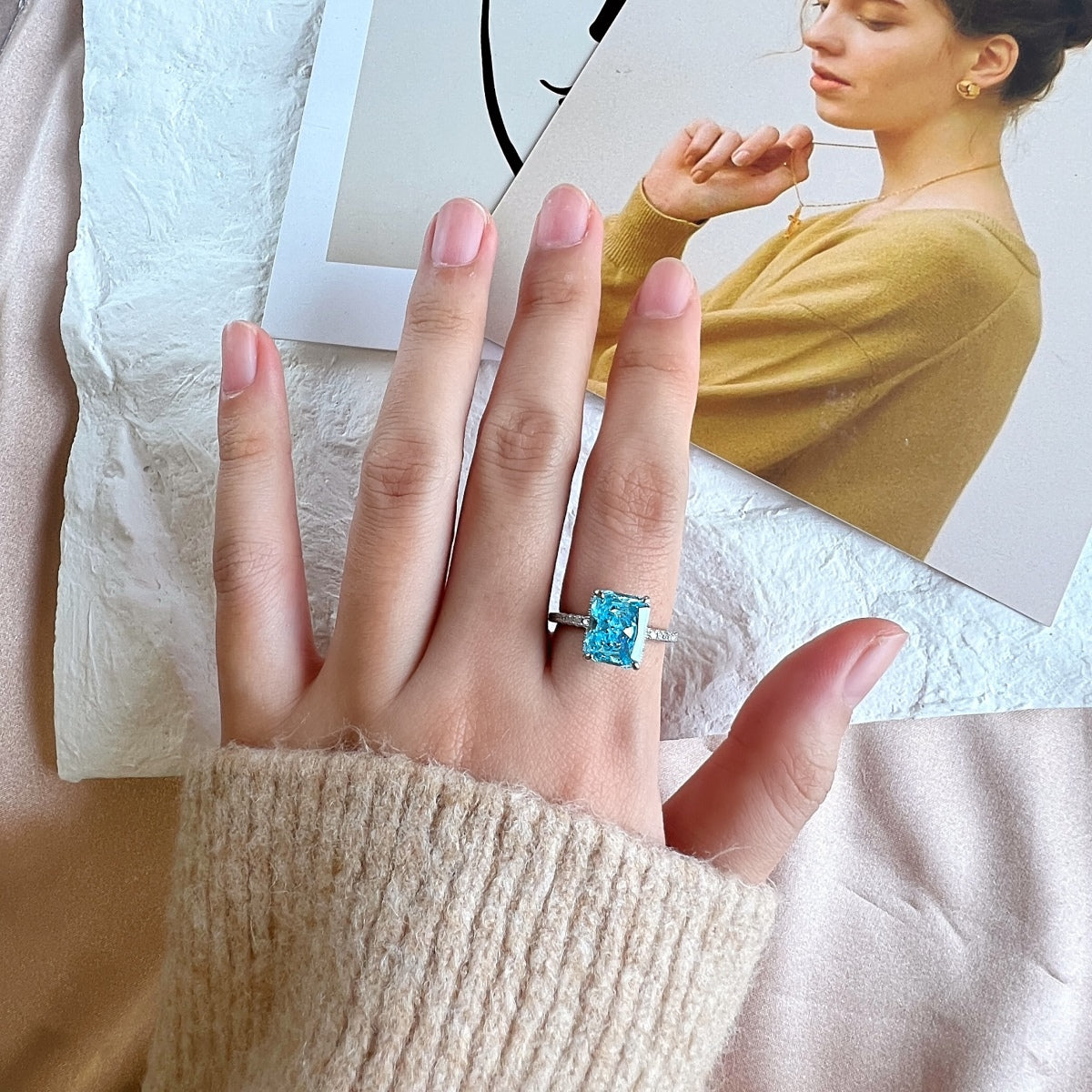 [Lora-Jewelry] Bague de fiançailles luxueuse de 4,0 carats