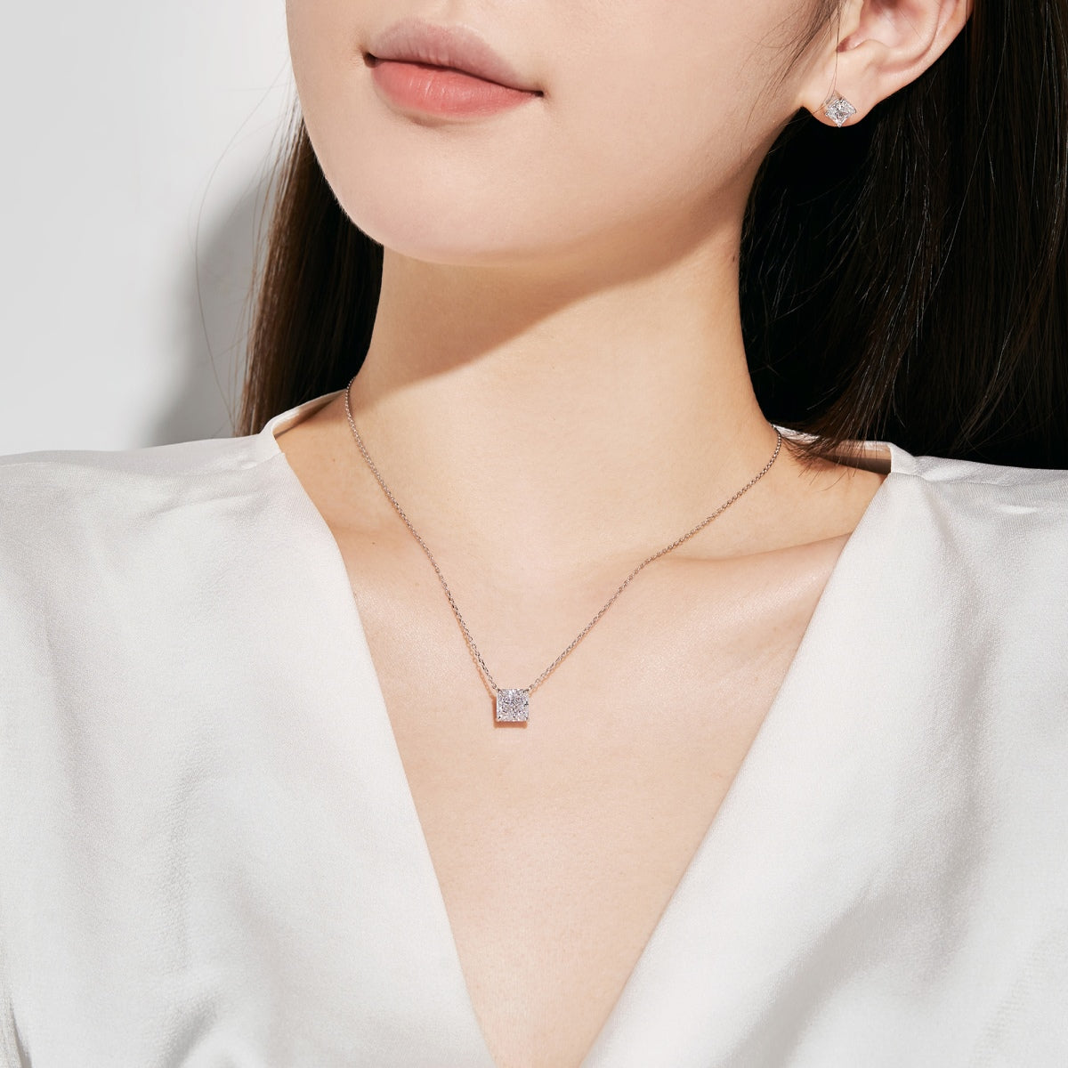 [Lora-Jewelry] Boucles d'oreilles de mariage taille princesse radieuse de 1,0 carat