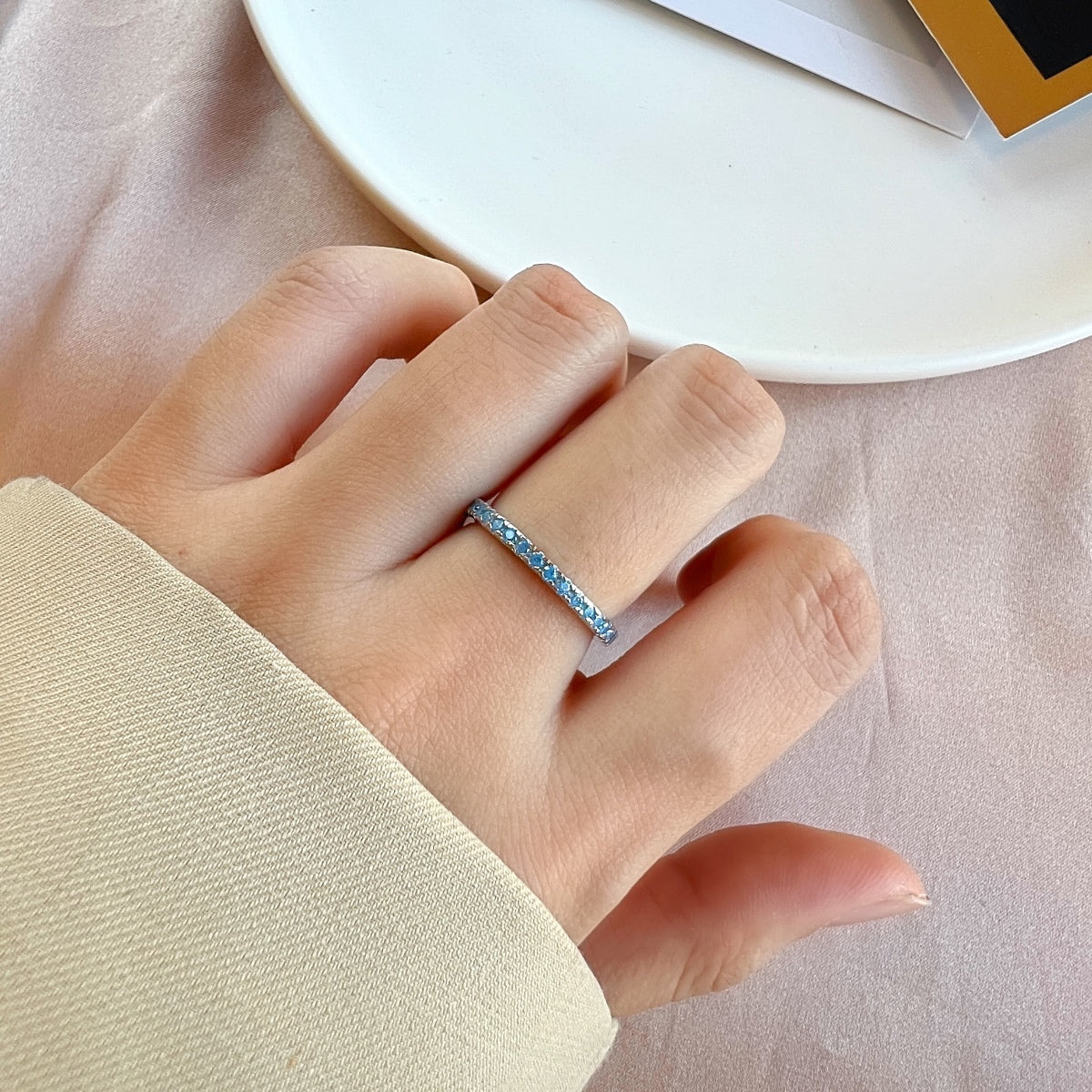 [Lora-Jewelry] Bague quotidienne délicate et scintillante à taille ronde