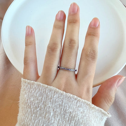 [Lora-Jewelry] Bague quotidienne délicate et scintillante à taille ronde