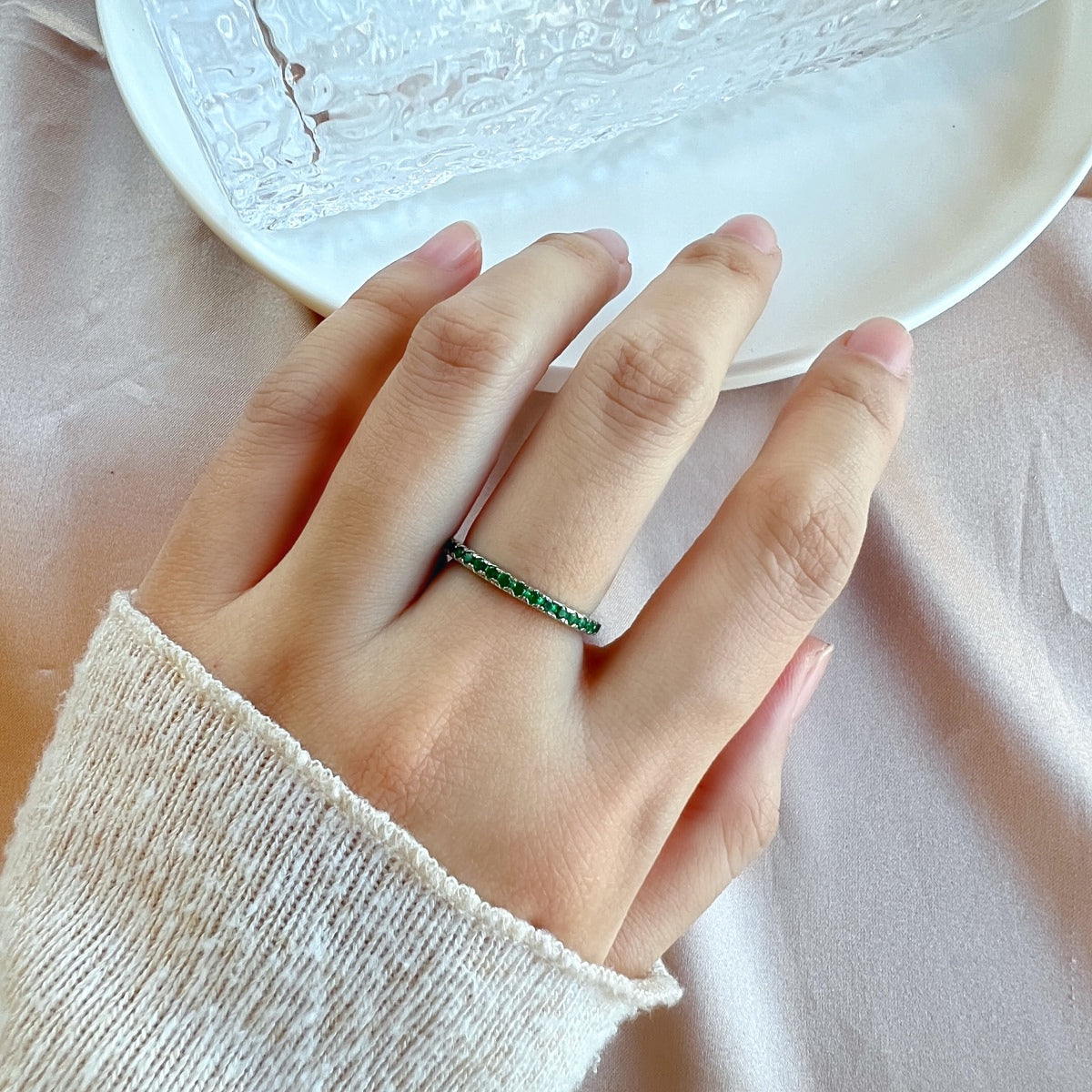 [Lora-Jewelry] Bague quotidienne délicate et scintillante à taille ronde