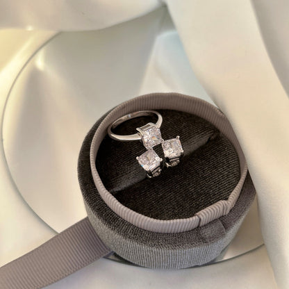 [Lora-Jewelry] Boucles d'oreilles de mariage taille princesse radieuse de 1,0 carat