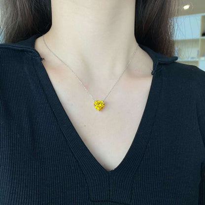 [Lora-Jewelry] Collier en forme de cœur rayonnant de 6,0 carats