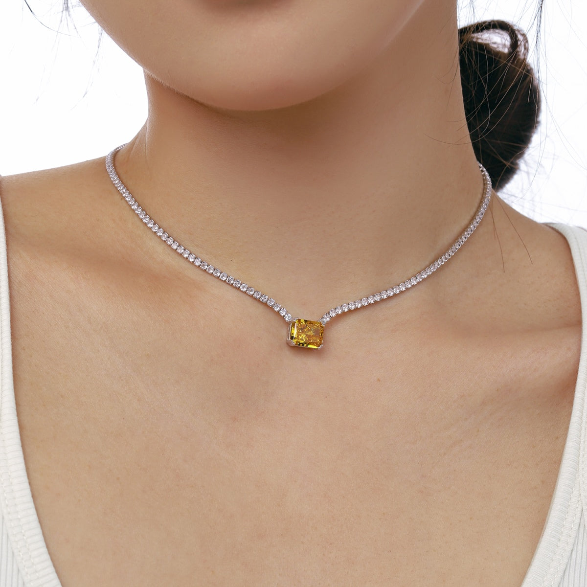 [Lora-Jewelry] Collier élégant taille radiant de 4,0 carats