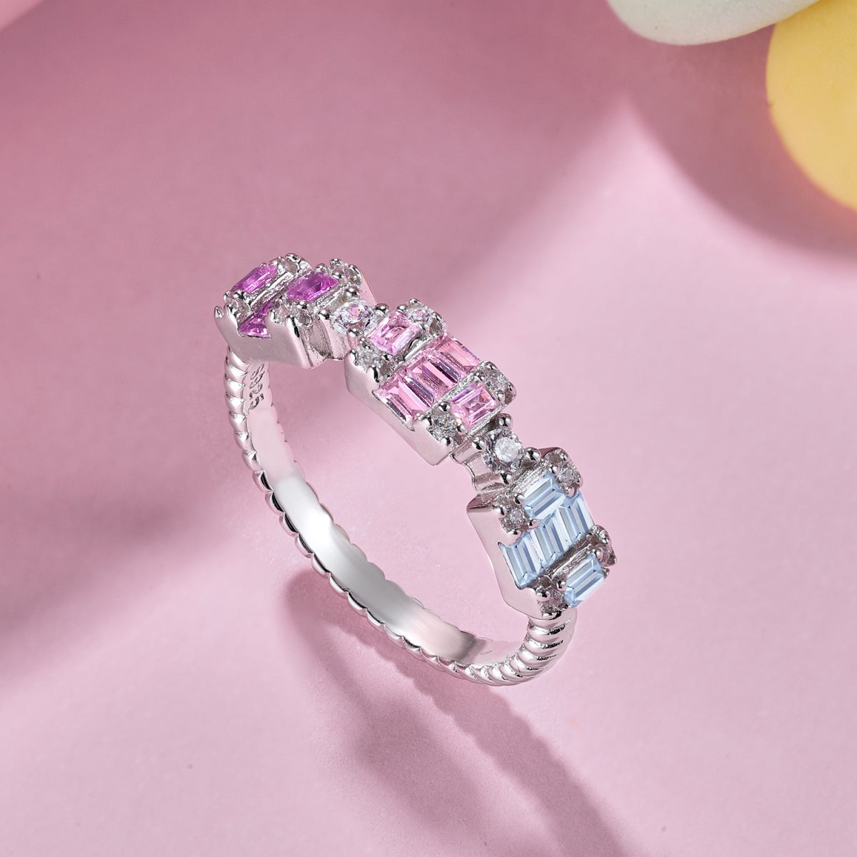 [Lora-Jewelry]ユニークなカラフルなエメラルドカットのパーティーリング