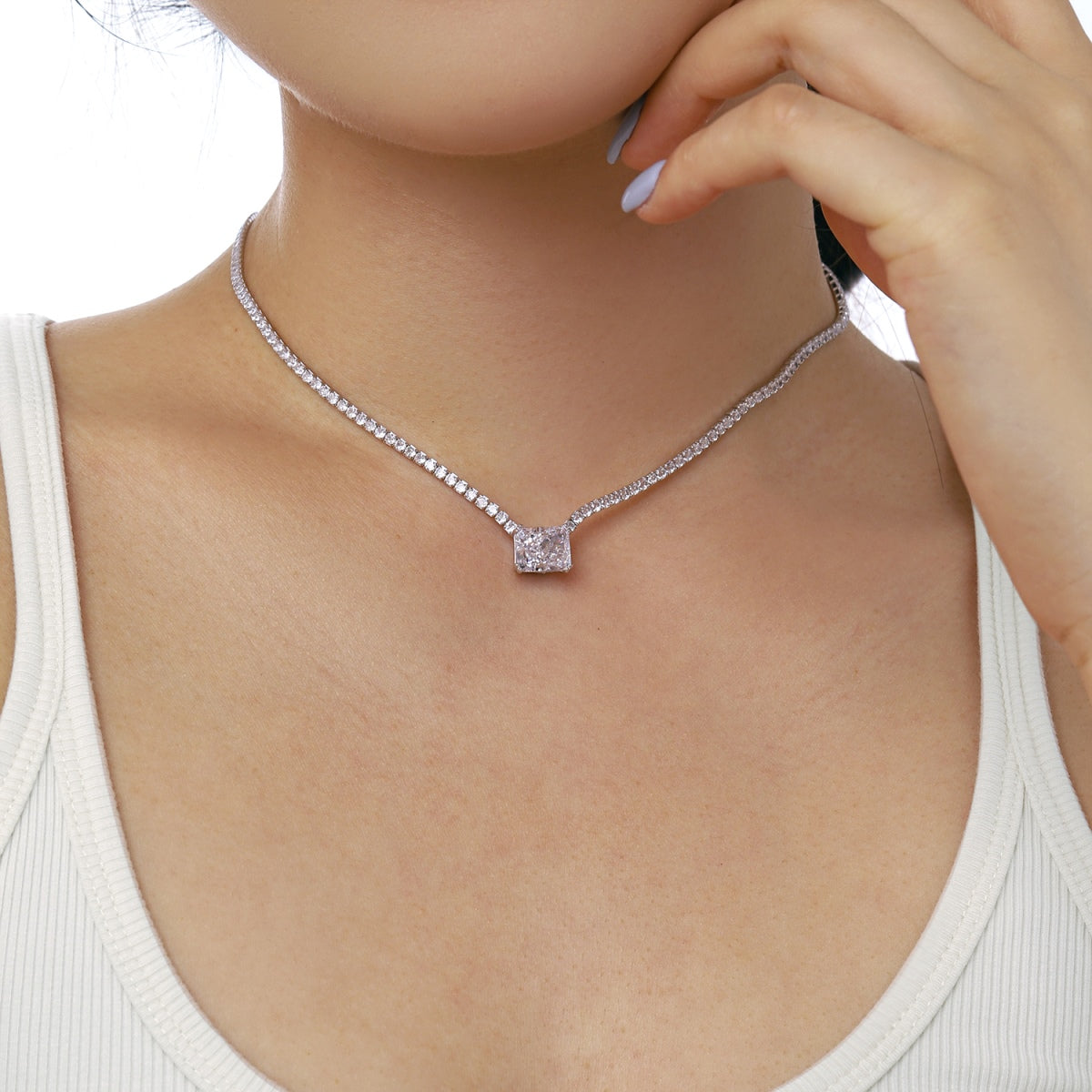 [Lora-Jewelry] Collier élégant taille radiant de 4,0 carats