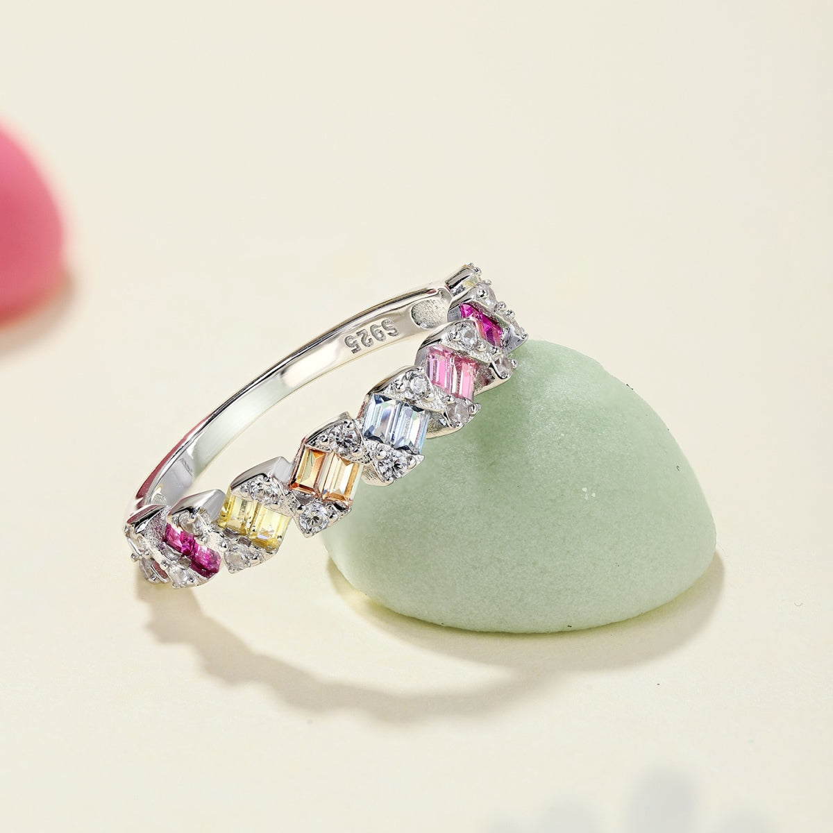 [Lora-Jewelry] Bague quotidienne délicate et vibrante taille émeraude