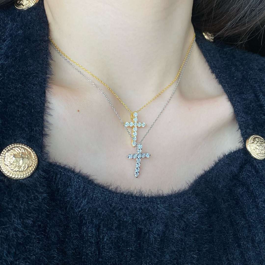 [Lora-Jewelry] Collier unique en forme de croix