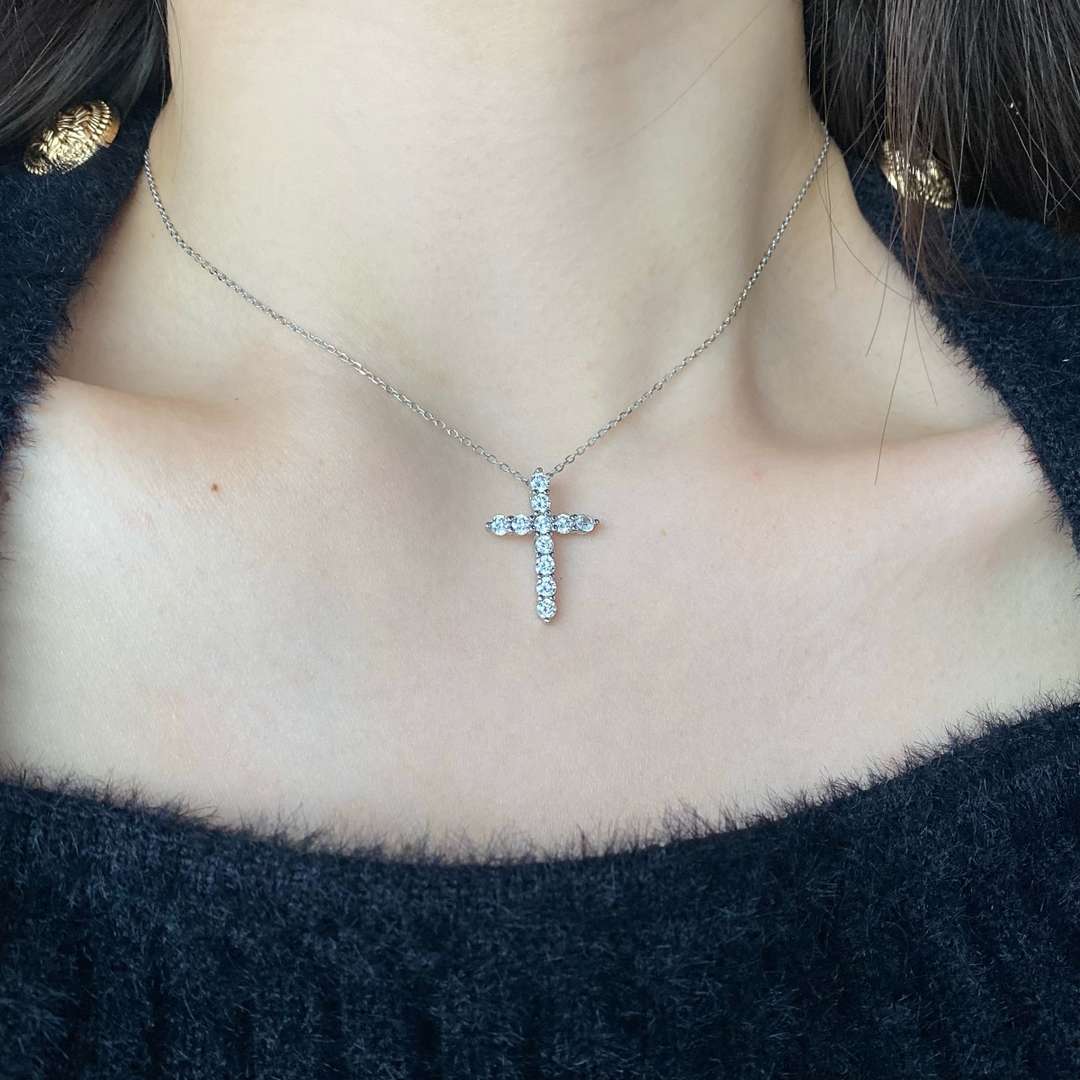 [Lora-Jewelry] Collier unique en forme de croix