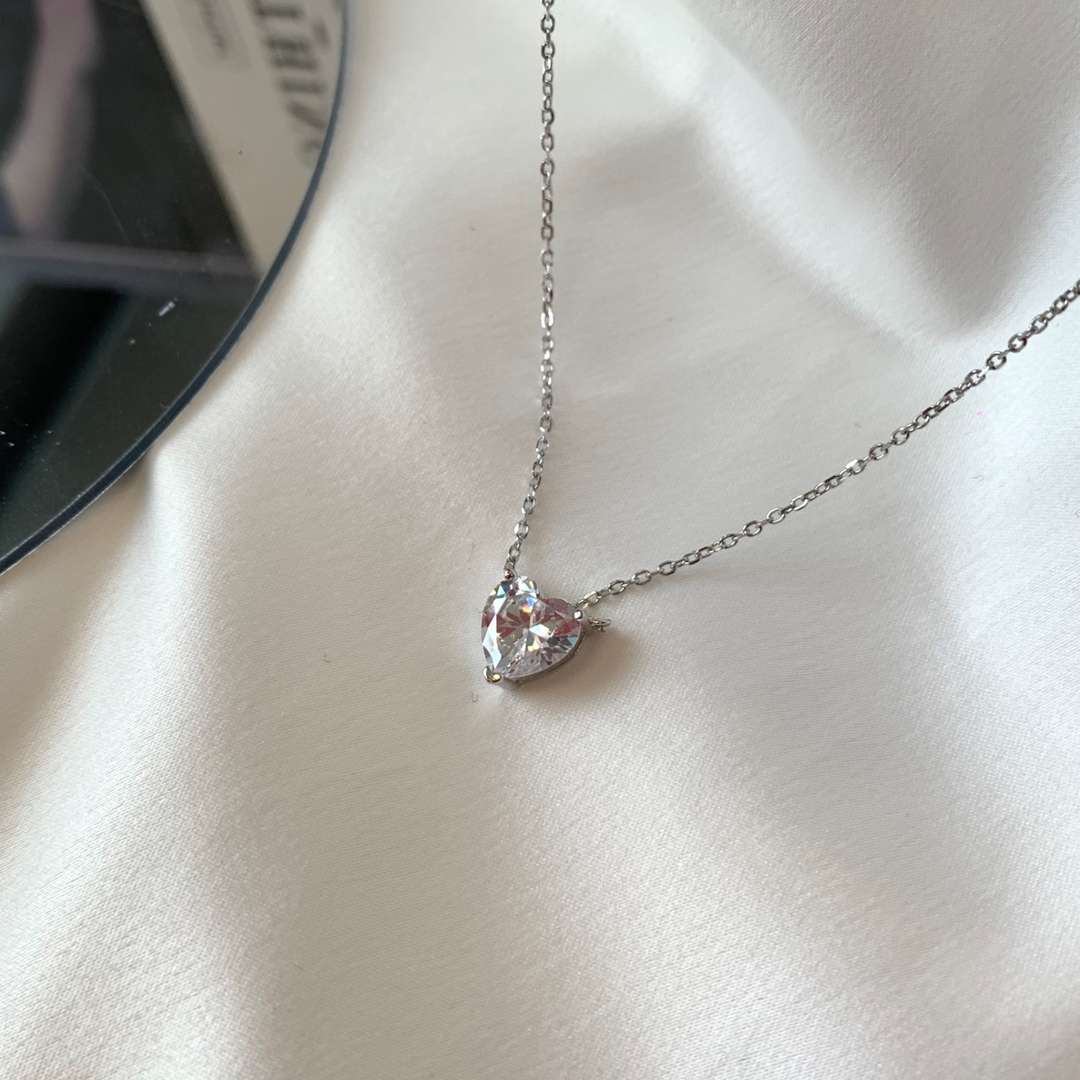 [Lora-Jewelry] Collier avec pendentif en pierre principale en forme de cœur