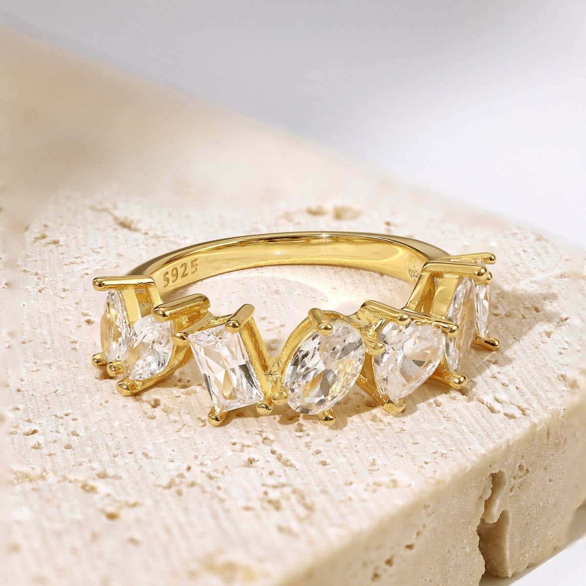 [Lora-Jewelry] Bague délicate à plusieurs coupes