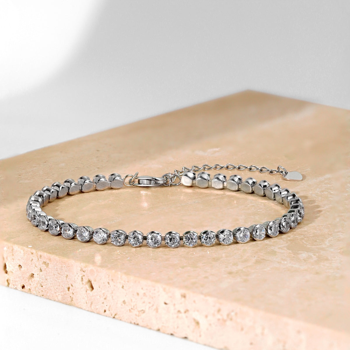 [Lora-Jewelry] Bracelet rond scintillant et orné pour tous les jours