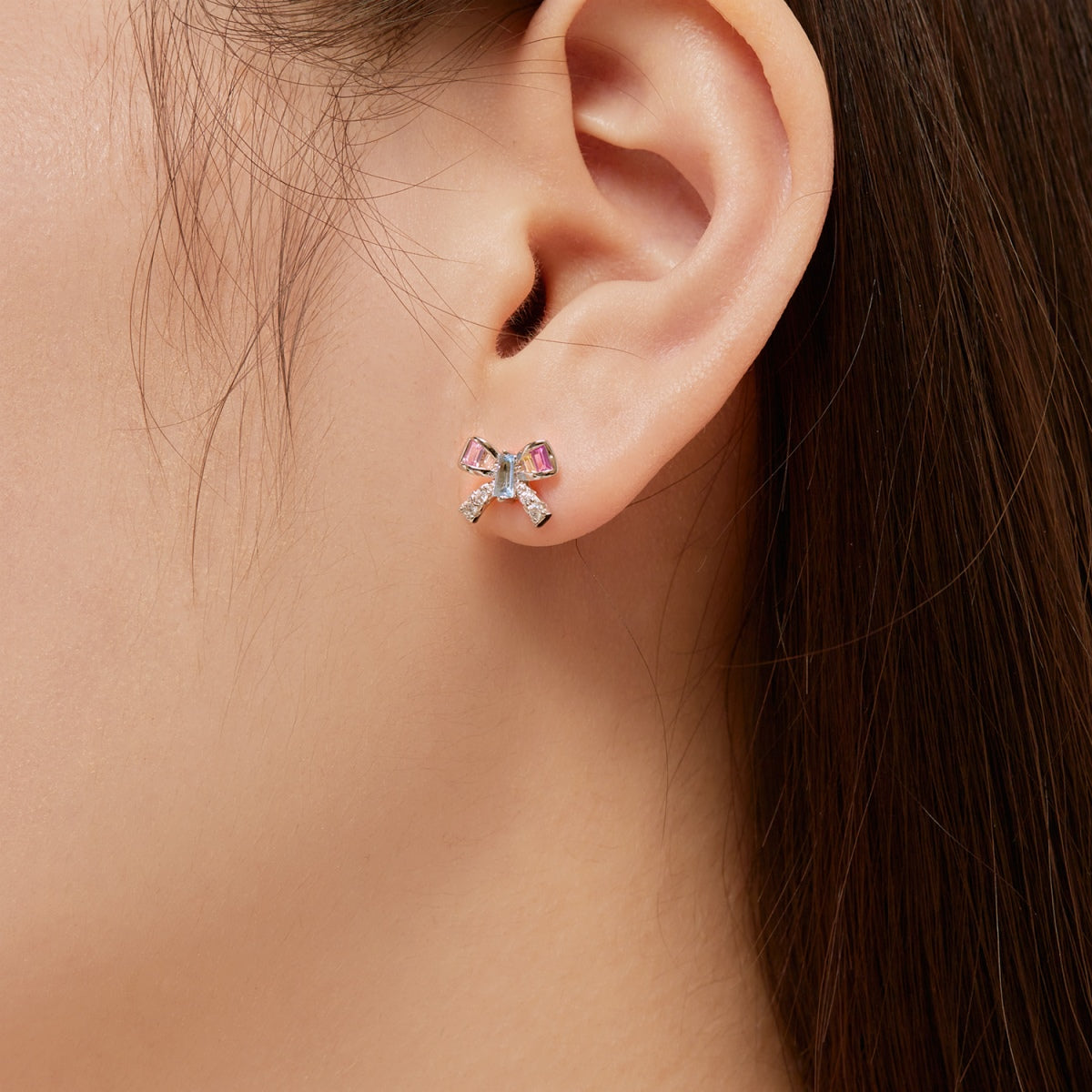 [Lora-Jewelry] Boucles d'oreilles quotidiennes en forme de papillon orné