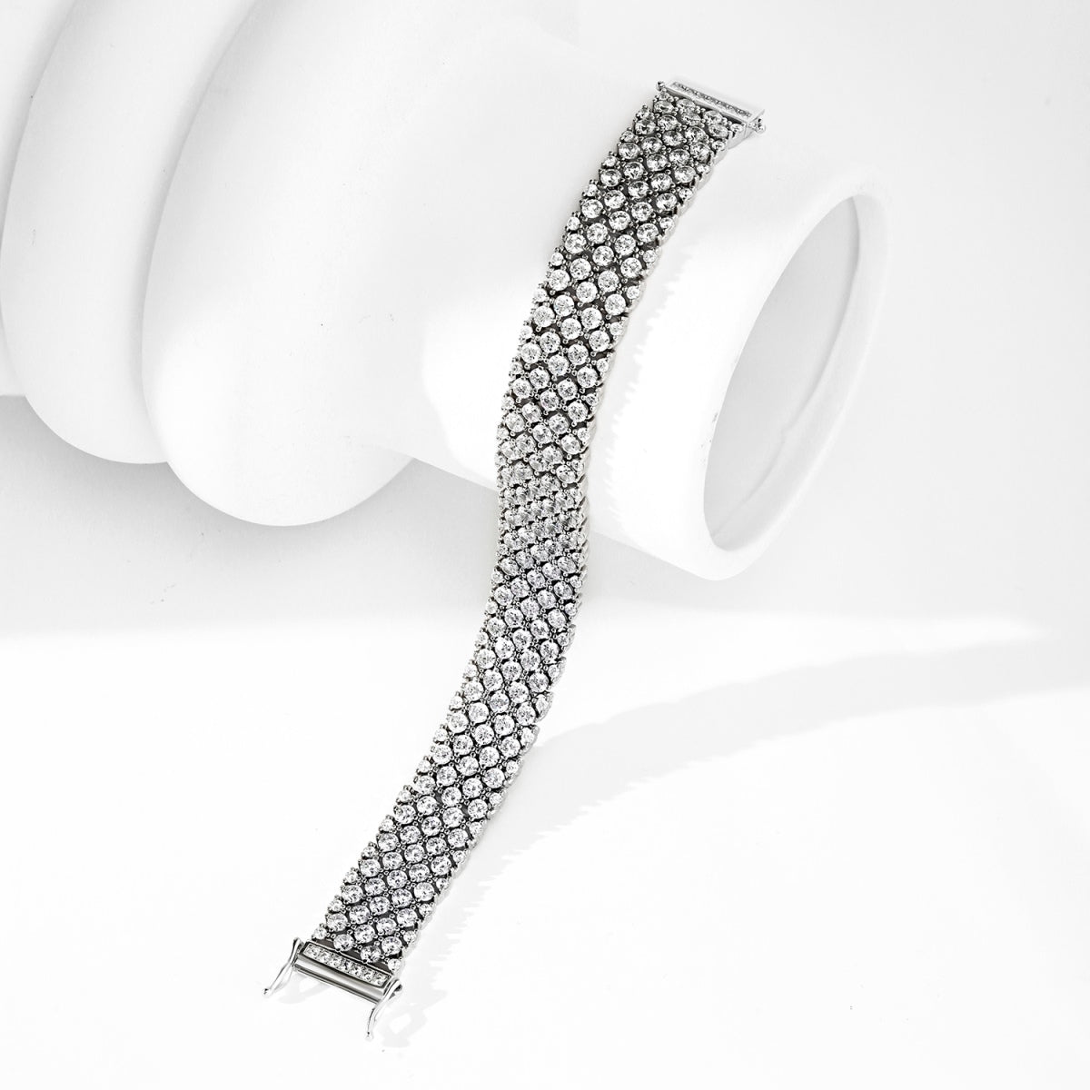 [Lora-Jewelry] Bracelet de fête élégant et orné de coupe ronde