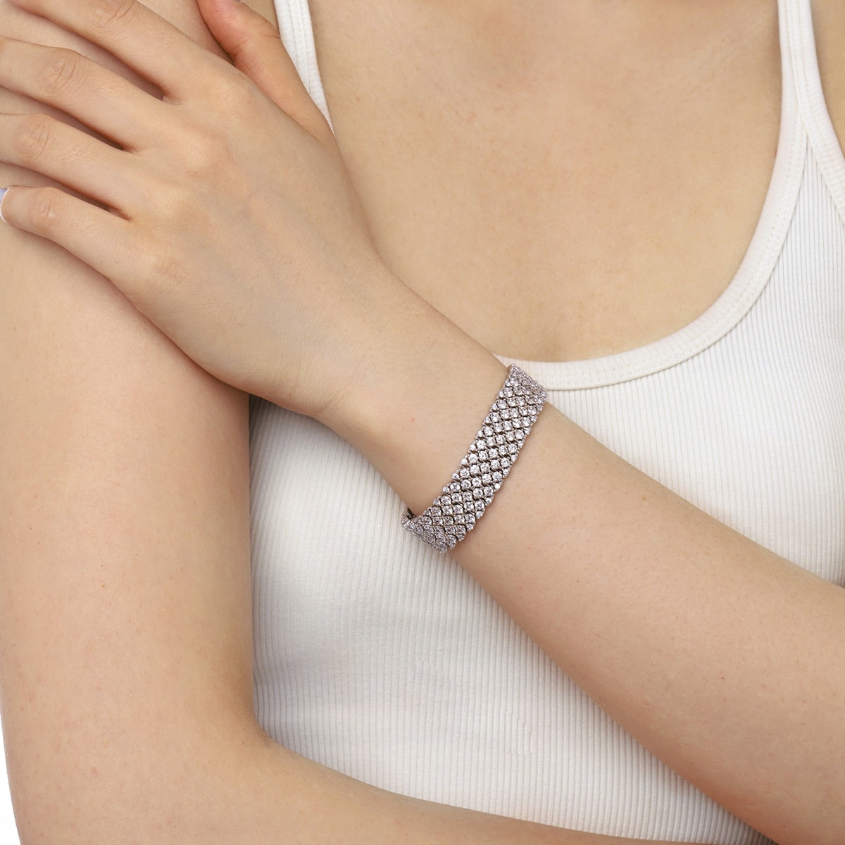 [Lora-Jewelry] Bracelet de fête élégant et orné de coupe ronde
