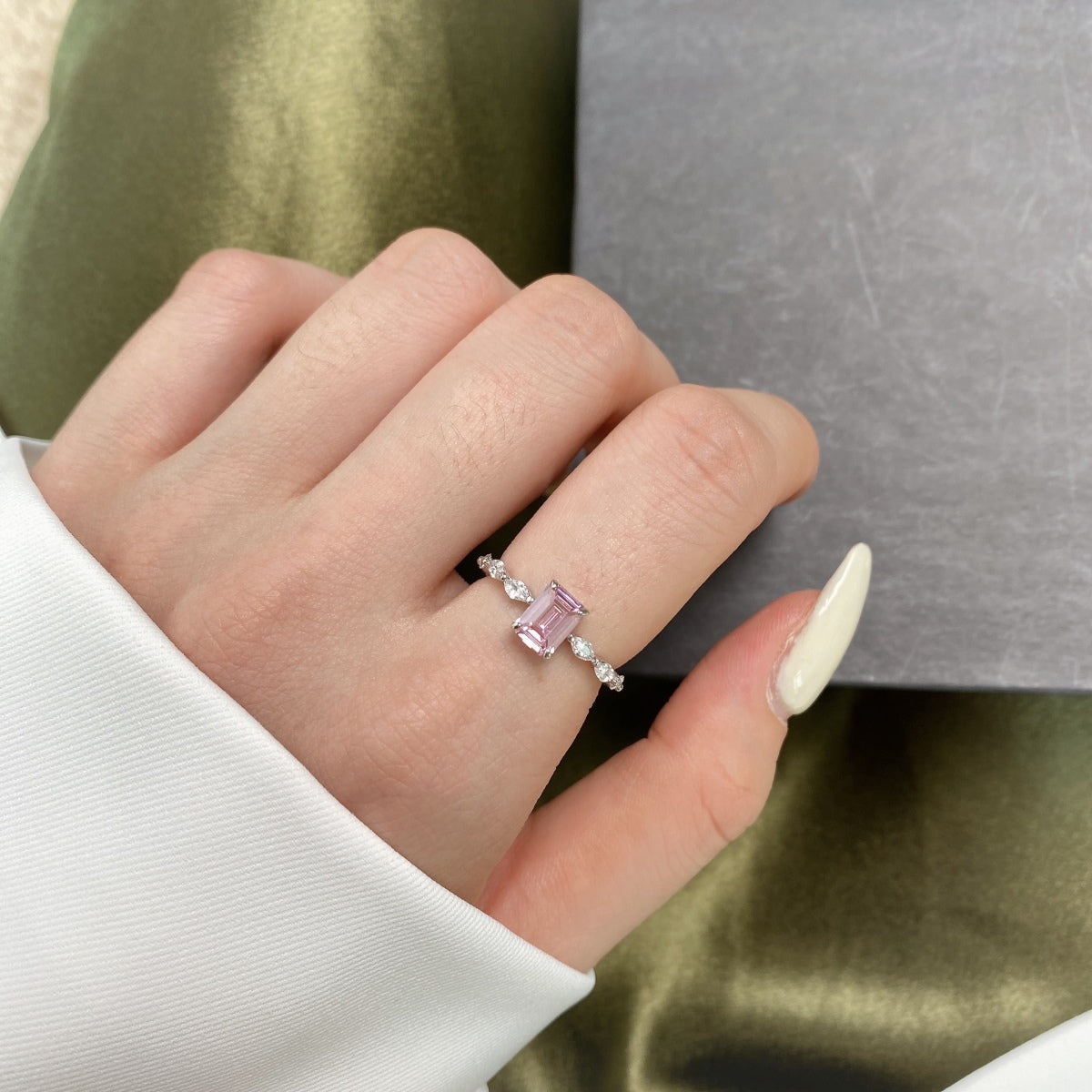 [Lora-Jewelry] Bague quotidienne délicate et resplendissante de 1,0 carat