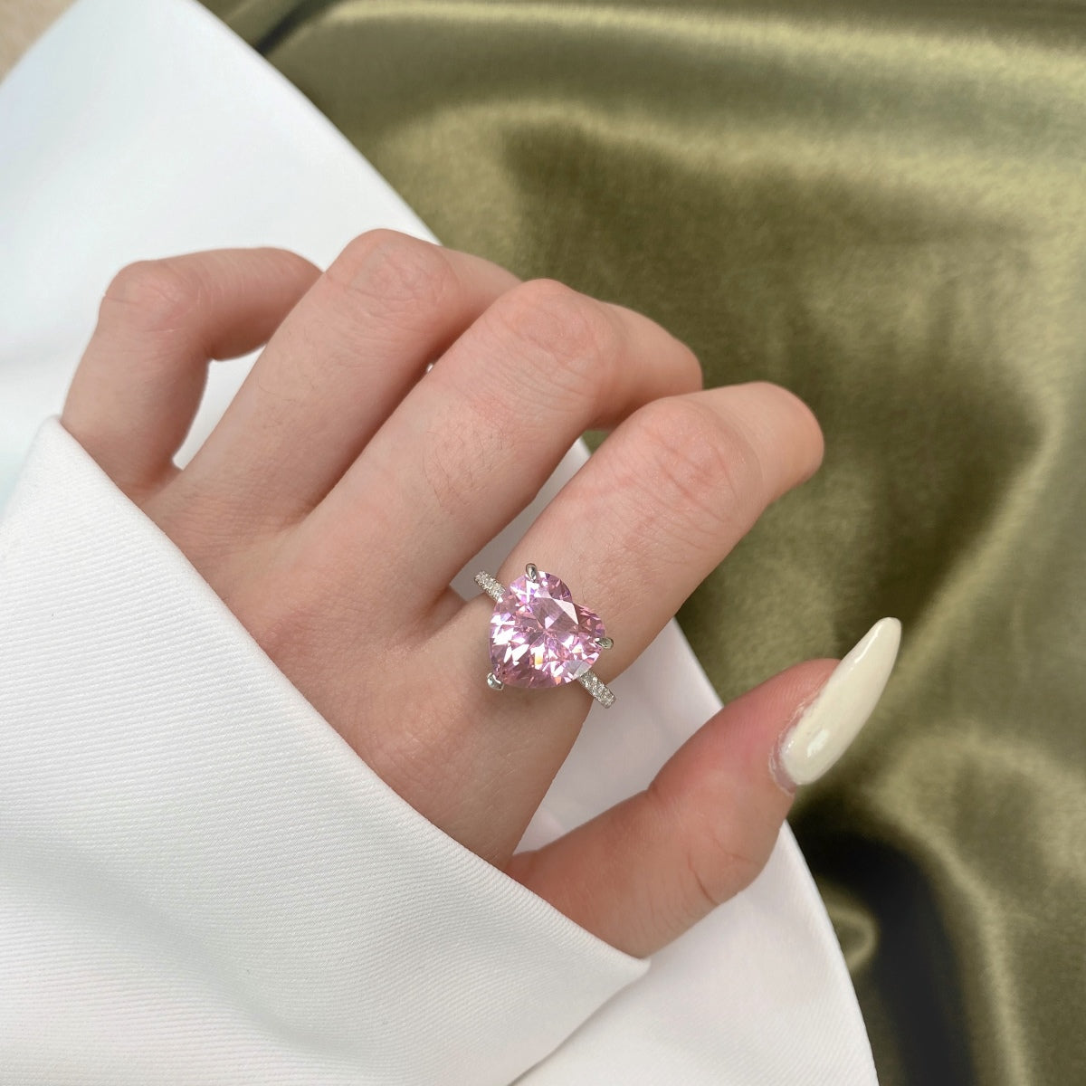 [Lora-Jewelry] Bague romantique luxueuse en forme de cœur, scintillante et étincelante, de 6,0 carats