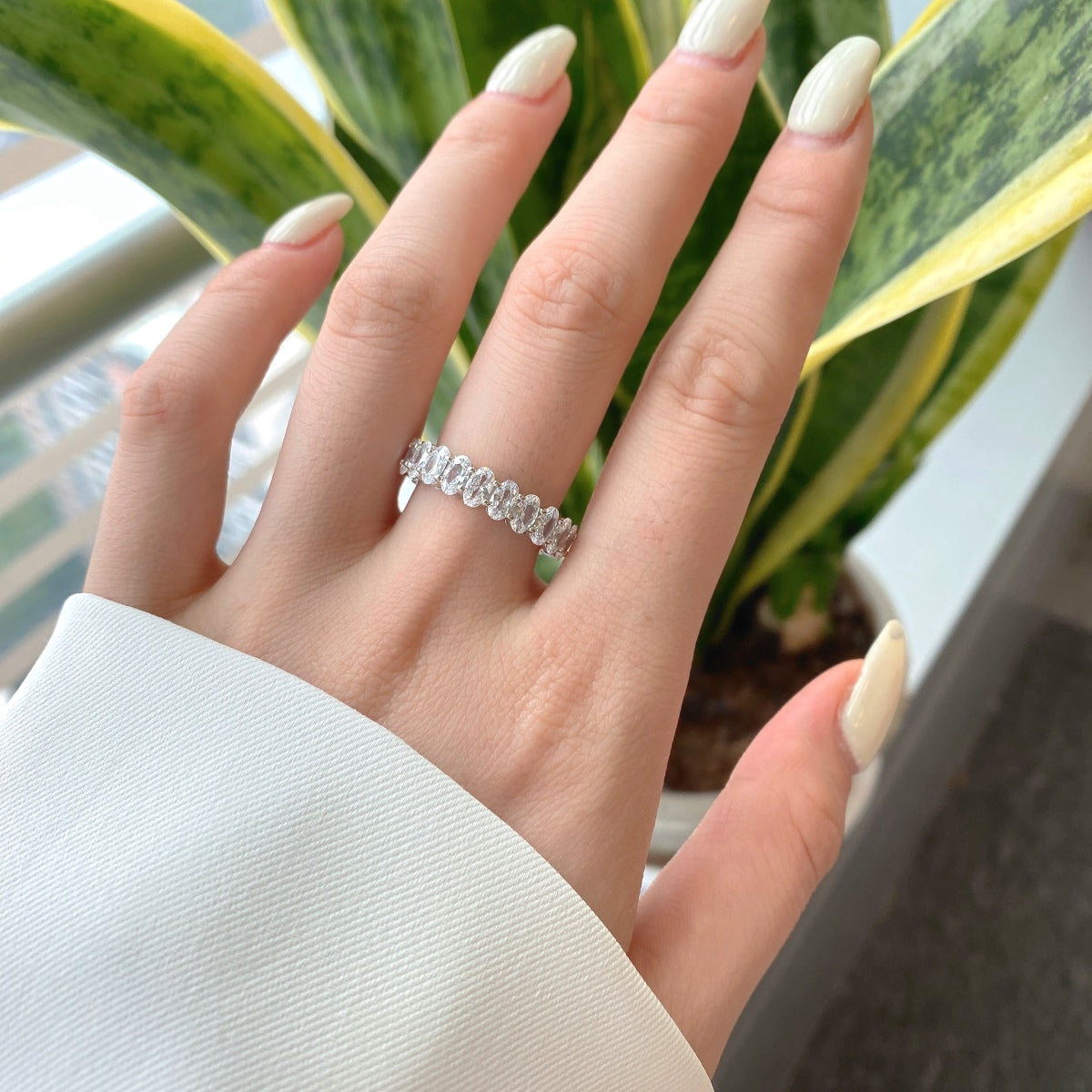 [Lora-Jewelry] Bague tennis ovale ornée