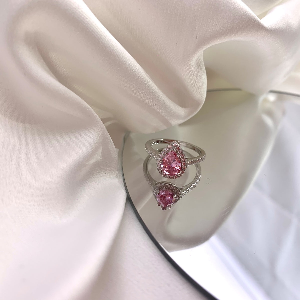 [Lora-Jewelry] Alliance de mariage luxueuse en forme de goutte d'eau de 1,0 carat