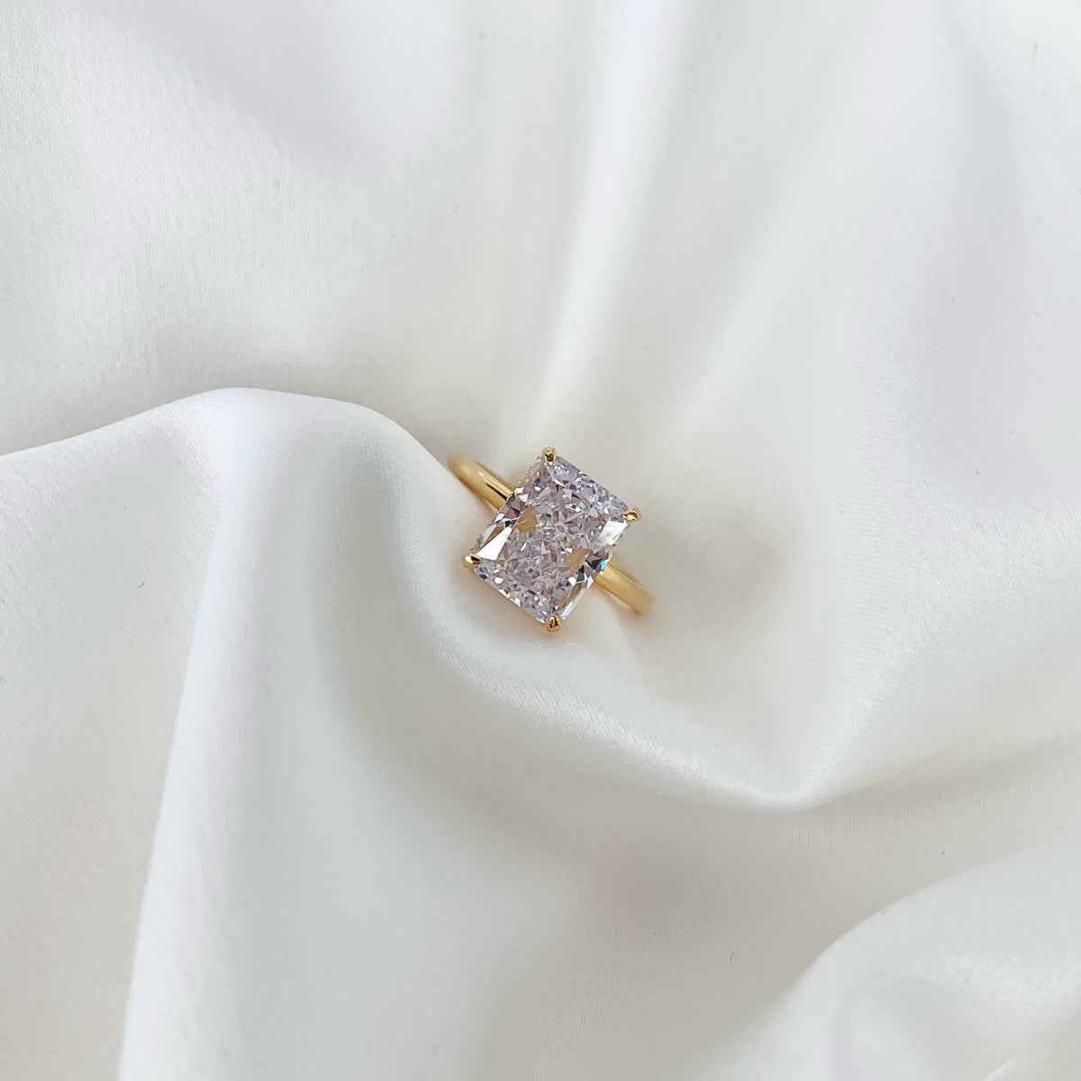 [Lora-Jewelry] Bague de banquet ornée de 4,0 carats, taille radiand enchanteresse