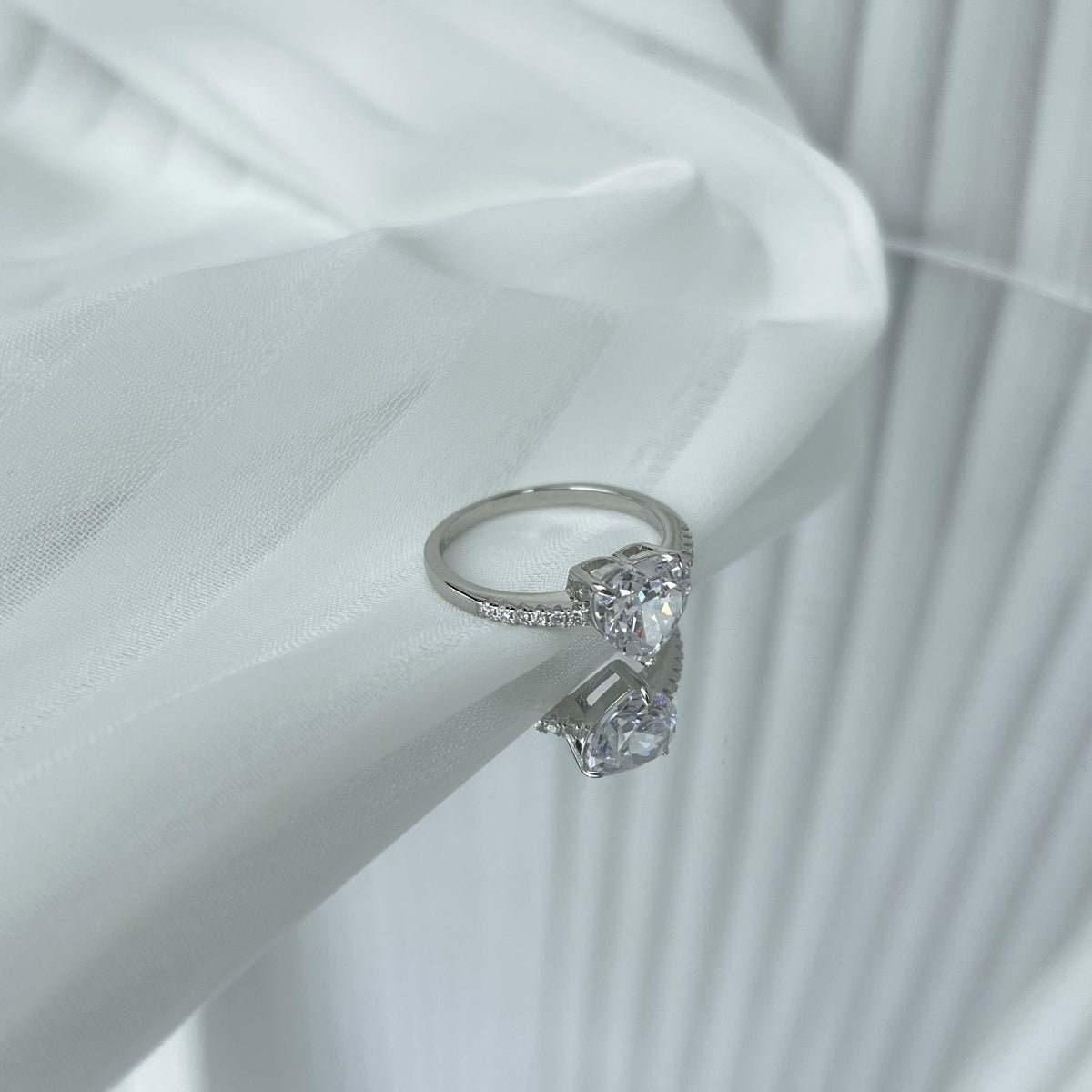 [Lora-Jewelry] Bague d'amoureux taille cœur éblouissante et brillante de 2,0 carats