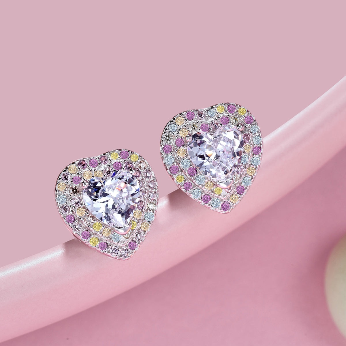 [Lora-Jewelry] Boucles d'oreilles éblouissantes en forme de cœur