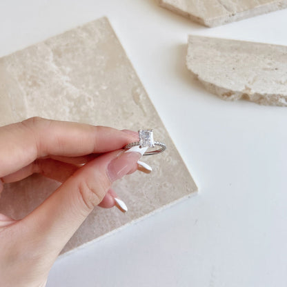 [Lora-Jewelry] Bague de fête scintillante et éclatante de 2,0 carats