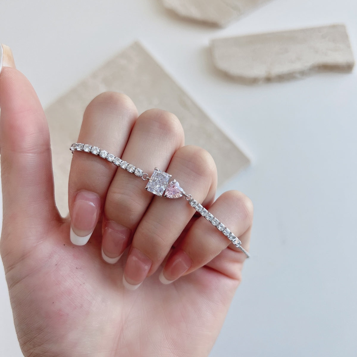 [Lora-Jewelry] Bracelet d'amoureux multi-formes unique et éblouissant