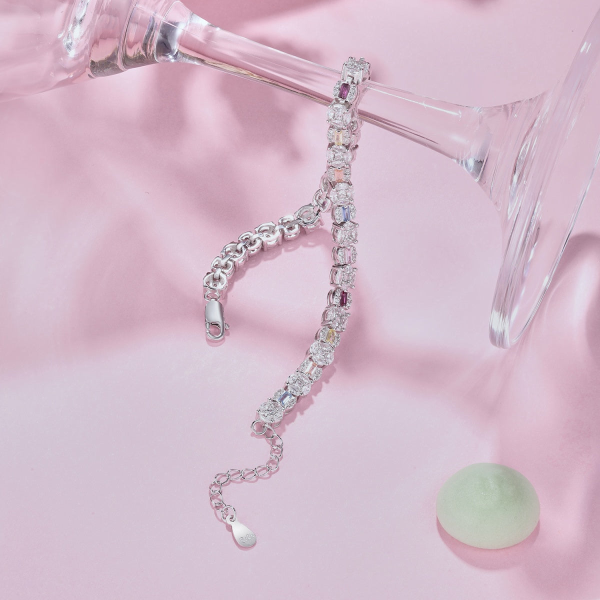 [Lora-Jewelry] Bracelet quotidien multi-tailles éblouissant et radieux