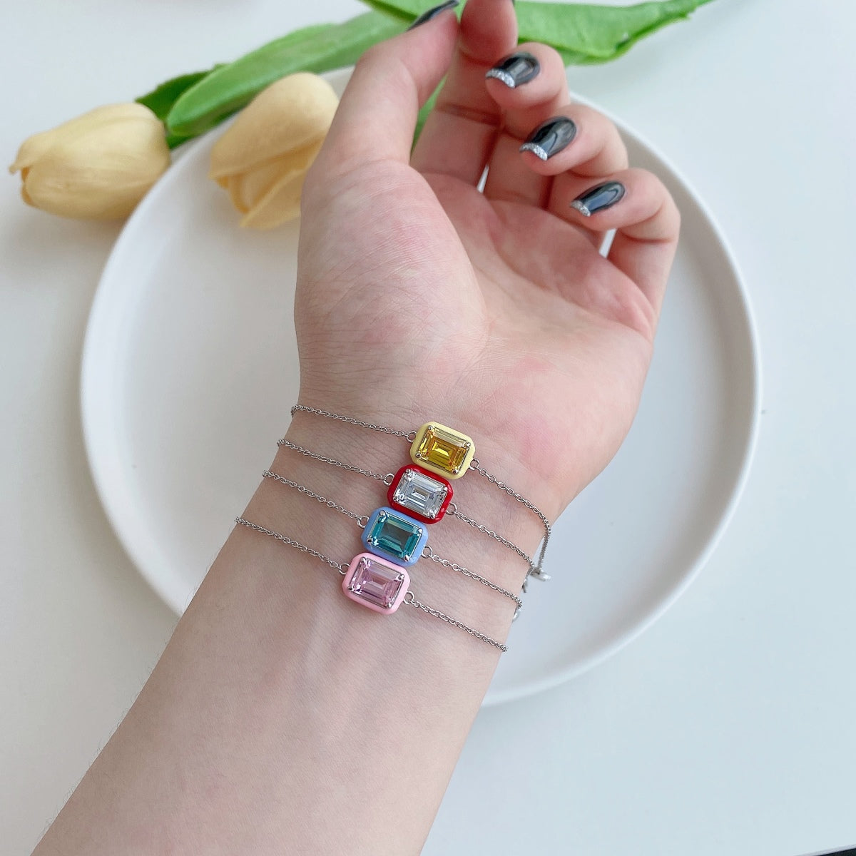 [Lora-Jewelry] Bracelet quotidien en émeraude colorée et scintillante de 2,0 carats