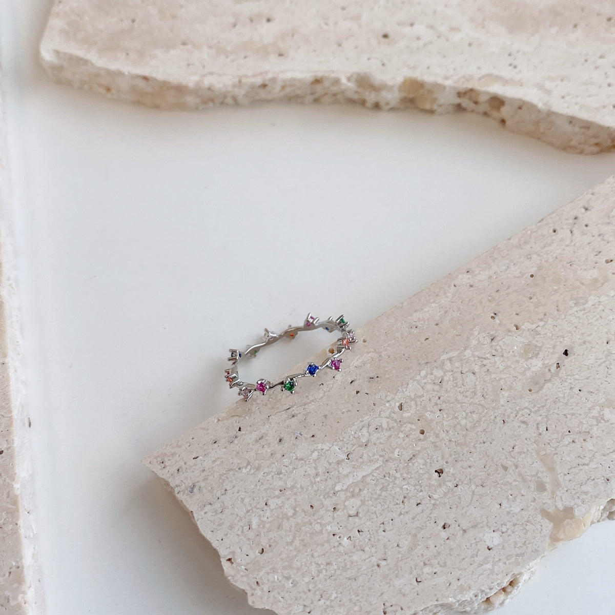 [Lora-Jewelry] Bague quotidienne ronde colorée et rayonnante